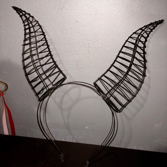 Maleficent Metal Headband - Picture 1 of 5